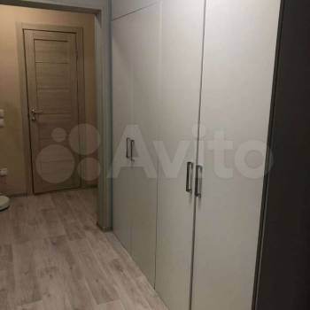 Сдается 1-комнатная квартира, 65 м²