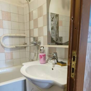Сдается Многокомнатная квартира, 60 м²