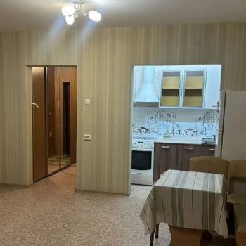 Продается 1-комнатная квартира, 39 м²