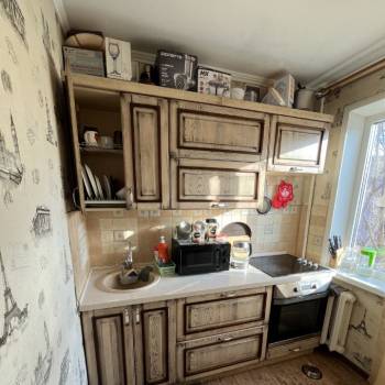 Продается Многокомнатная квартира, 60 м²
