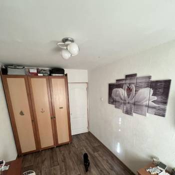 Продается Многокомнатная квартира, 60 м²