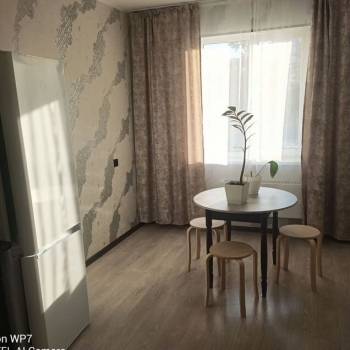 Сдается 1-комнатная квартира, 43 м²