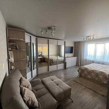 Сдается 1-комнатная квартира, 58 м²