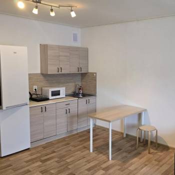 Продается 1-комнатная квартира, 33 м²