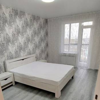 Сдается 1-комнатная квартира, 42 м²