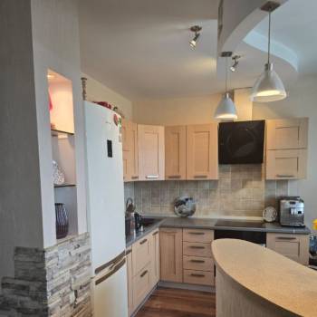 Продается 3-х комнатная квартира, 77 м²