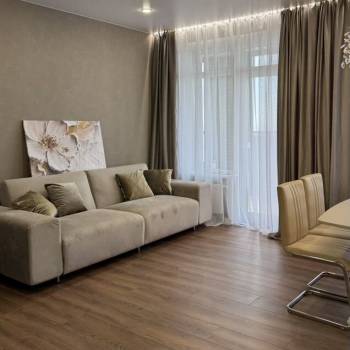Сдается 2-х комнатная квартира, 77 м²