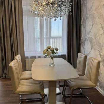 Сдается 2-х комнатная квартира, 77 м²