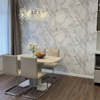 Сдается 2-х комнатная квартира, 77 м²