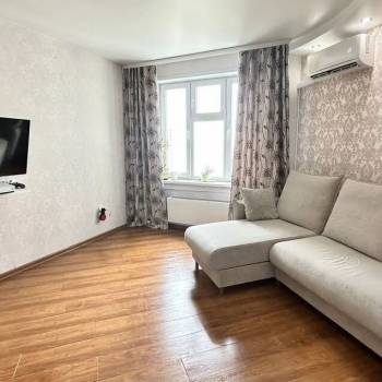 Продается 1-комнатная квартира, 57,1 м²
