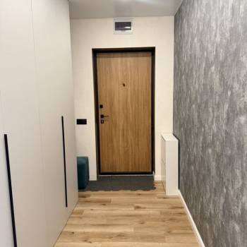Продается 1-комнатная квартира, 47 м²
