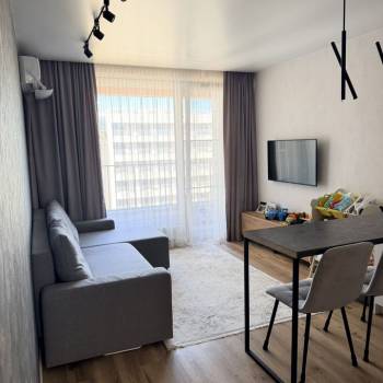 Продается 1-комнатная квартира, 47 м²
