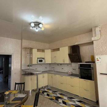 Сдается Многокомнатная квартира, 107 м²