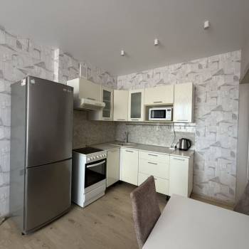 Сдается 1-комнатная квартира, 39 м²