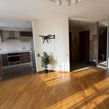 Продается 2-х комнатная квартира, 53 м²