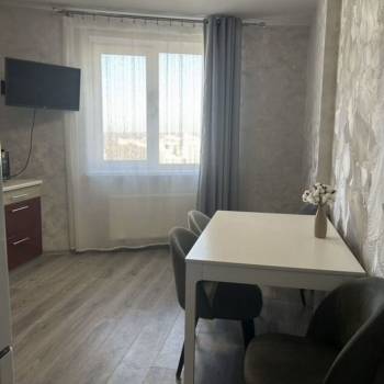 Сдается 1-комнатная квартира, 43 м²