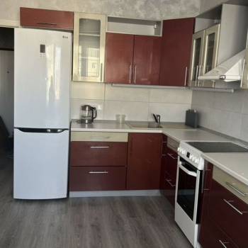 Сдается 1-комнатная квартира, 43 м²