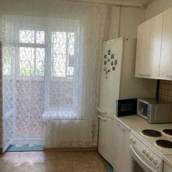 Сдается 1-комнатная квартира, 38 м²