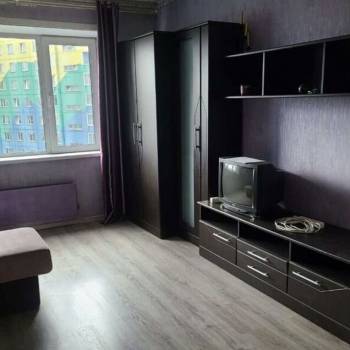 Продается 3-х комнатная квартира, 735 м²