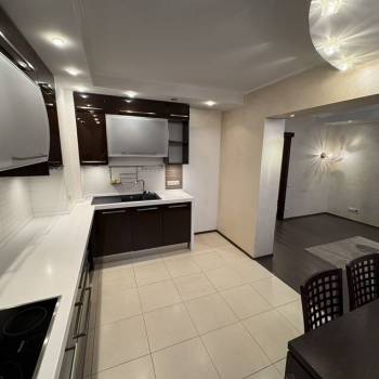 Сдается Многокомнатная квартира, 63 м²