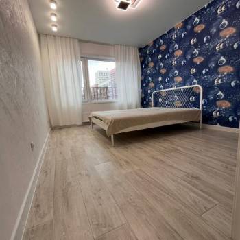 Сдается 2-х комнатная квартира, 92 м²
