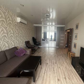 Продается 1-комнатная квартира, 50,5 м²