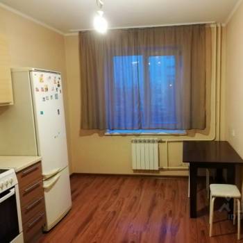 Продается 1-комнатная квартира, 43 м²