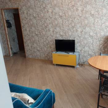 Сдается Многокомнатная квартира, 60 м²