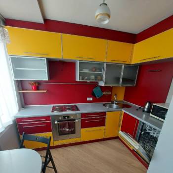 Сдается Многокомнатная квартира, 60 м²