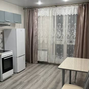 Сдается 1-комнатная квартира, 42 м²