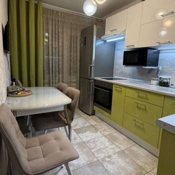 Продается 3-х комнатная квартира, 63 м²