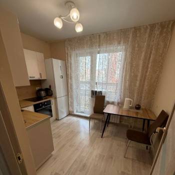 Сдается 1-комнатная квартира, 43 м²
