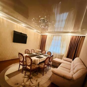Сдается Многокомнатная квартира, 105 м²