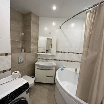 Сдается Многокомнатная квартира, 75,4 м²