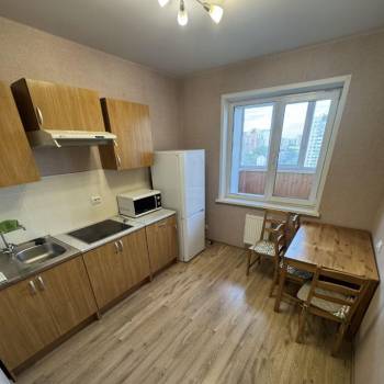 Сдается 1-комнатная квартира, 42 м²