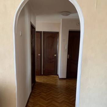 Продается Многокомнатная квартира, 60,9 м²