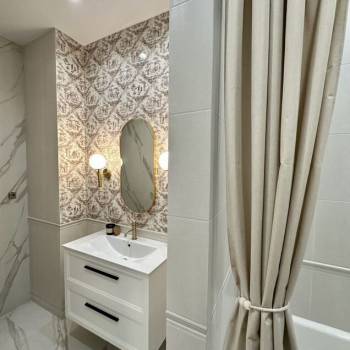 Сдается 1-комнатная квартира, 60 м²