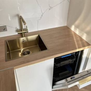 Сдается 1-комнатная квартира, 60 м²