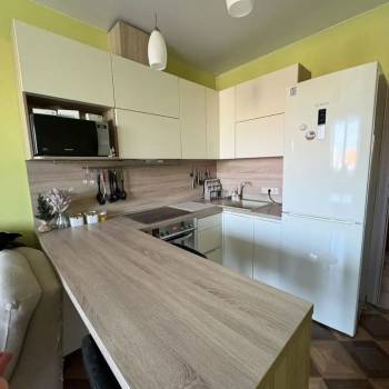 Сдается 1-комнатная квартира, 43 м²