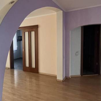 Продается Многокомнатная квартира, 95 м²