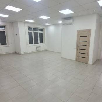 Сдается Нежилое помещение, 127 м²