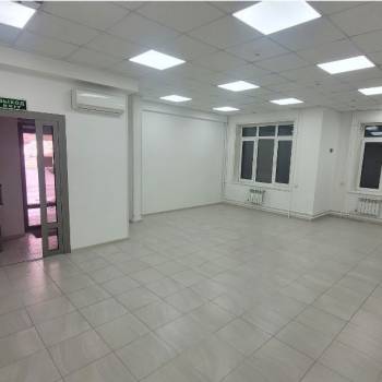 Сдается Нежилое помещение, 127 м²