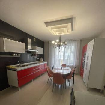 Сдается Многокомнатная квартира, 155 м²