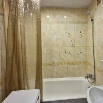 Сдается Многокомнатная квартира, 56,8 м²