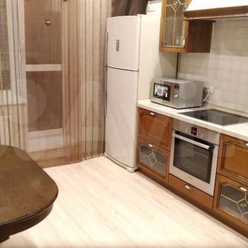 Сдается 2-х комнатная квартира, 70 м²