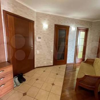 Сдается 2-х комнатная квартира, 75 м²