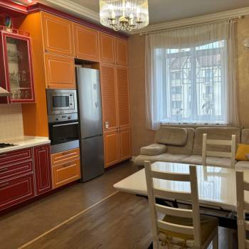 Продается 3-х комнатная квартира, 100 м²