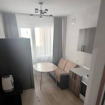 Продается 1-комнатная квартира, 41 м²