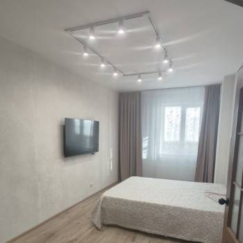 Продается 1-комнатная квартира, 41 м²
