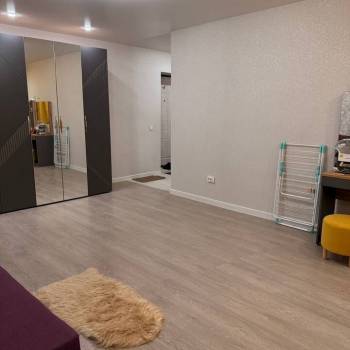 Продается 1-комнатная квартира, 40 м²